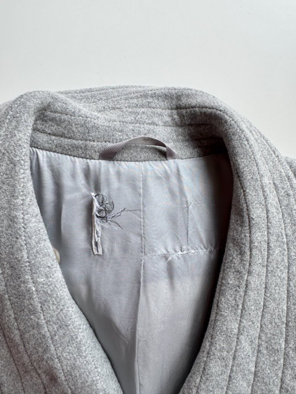 Aritzia BABATON Connor Heather Light Grey Virgin Wool Belted Wrap Coat, Size M - Picture 9 of 16
